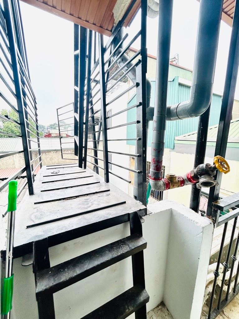 Bán nhà Nguyễn Khoái - diện tích 67m2 6 tầng - Lô góc - giá 10,1 tỷ