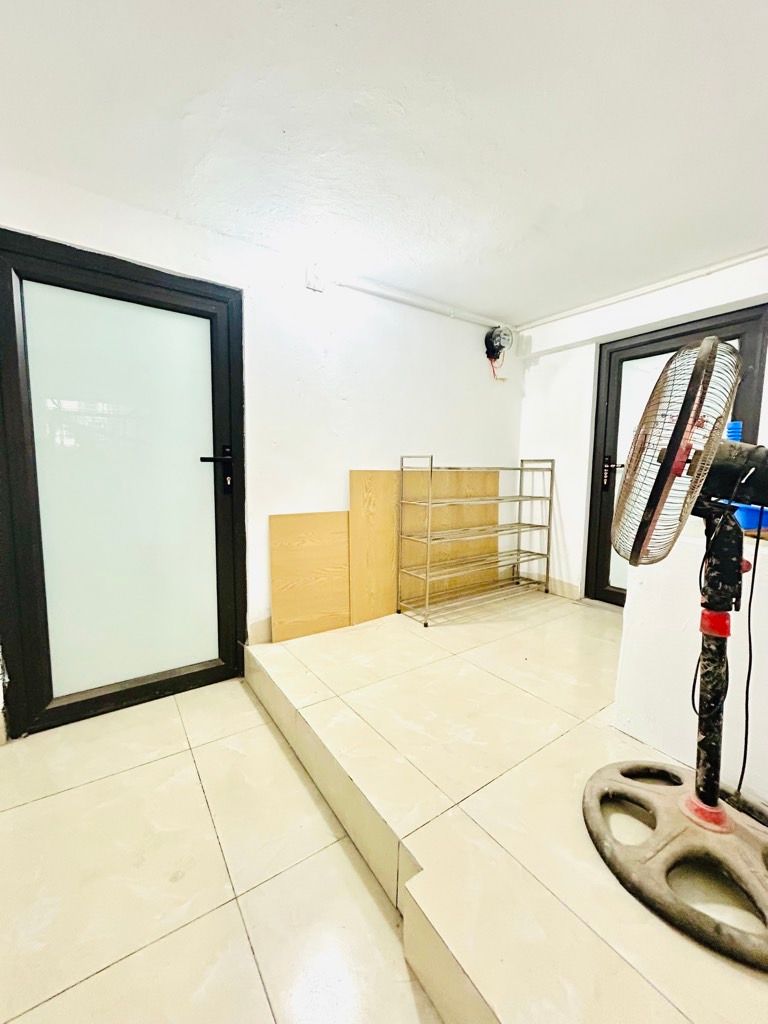 Bán nhà Nguyễn Khoái - diện tích 67m2 6 tầng - Lô góc - giá 10,1 tỷ