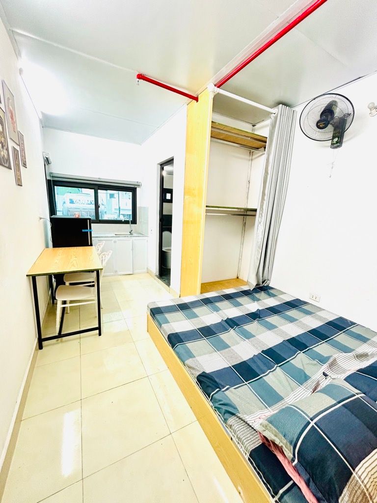 Bán nhà Nguyễn Khoái - diện tích 67m2 6 tầng - Lô góc - giá 10,1 tỷ