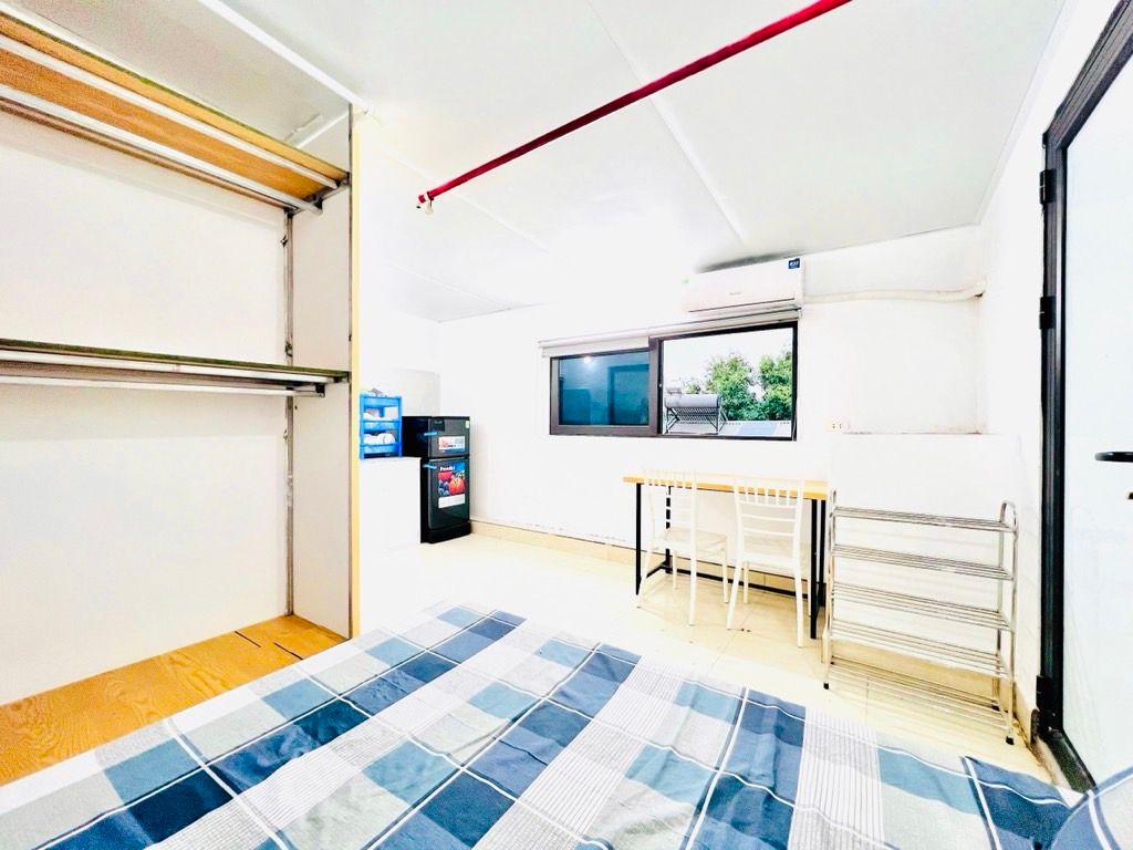 Bán nhà Nguyễn Khoái - diện tích 67m2 6 tầng - Lô góc - giá 10,1 tỷ