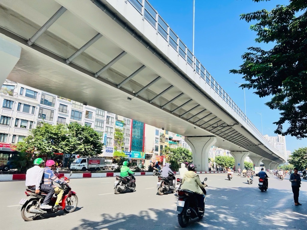 Bán nhà Minh Khai - diện tích 53m2 1 tầng - mặt phố kinh doanh sầm uất - giá 17,5 tỷ