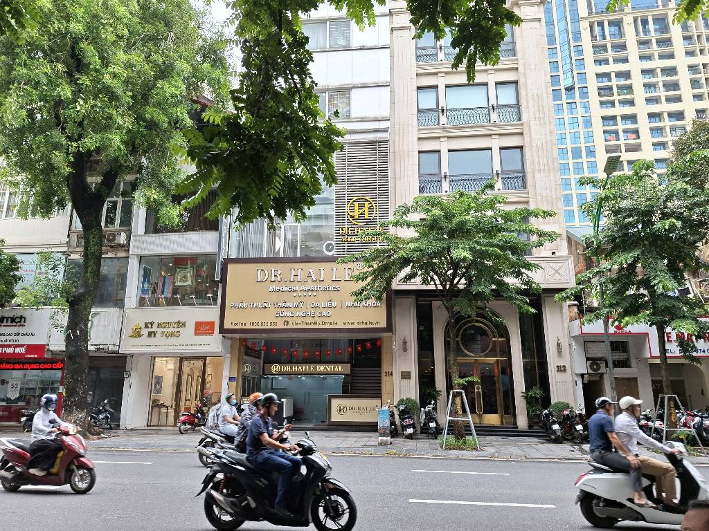 Bán nhà Phố Huế - diện tích 81m2 2 tầng - mặt phố kinh doanh đa dạng - giá 48 tỷ