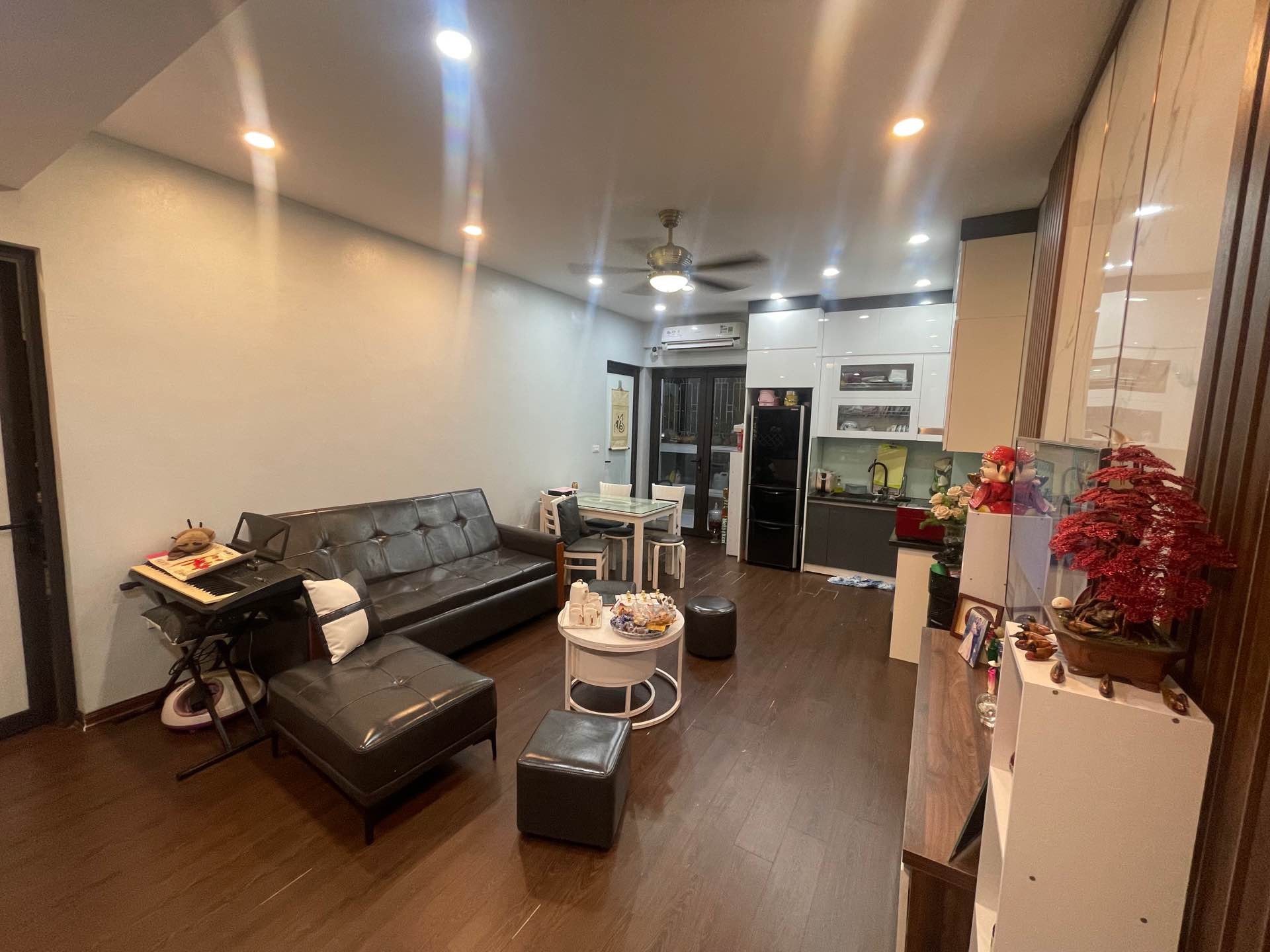 Bán nhà Hoàng Mai - diện tích 66m2 1 tầng - Lô góc 3 thoáng - giá 5,25 tỷ