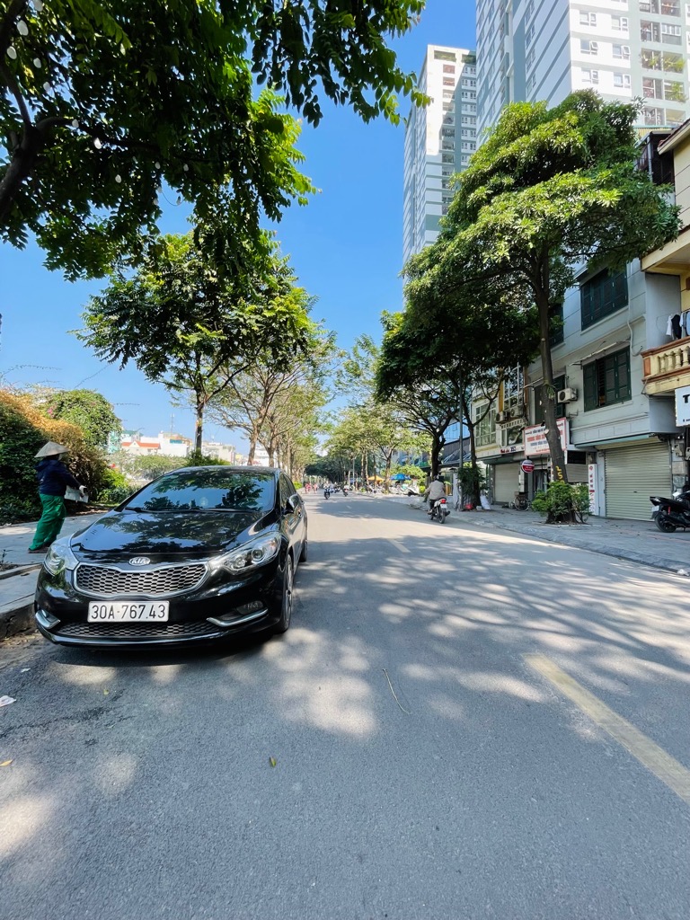 Bán nhà Vũ Tông Phan - diện tích 97m2 9 tầng - Mặt phố lô góc - giá 60 tỷ