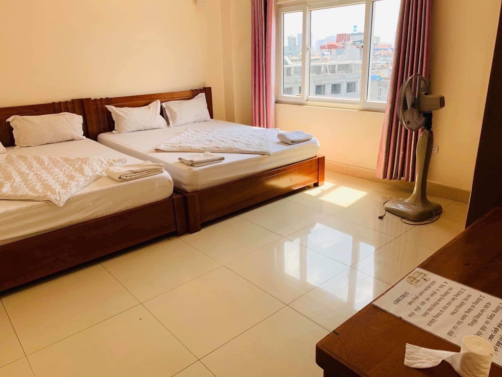 Bán nhà Vũ Tông Phan - diện tích 97m2 9 tầng - Mặt phố lô góc - giá 60 tỷ