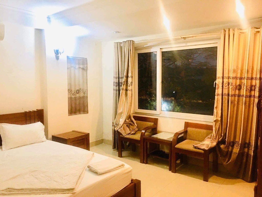 Bán nhà Vũ Tông Phan - diện tích 97m2 9 tầng - Mặt phố lô góc - giá 60 tỷ