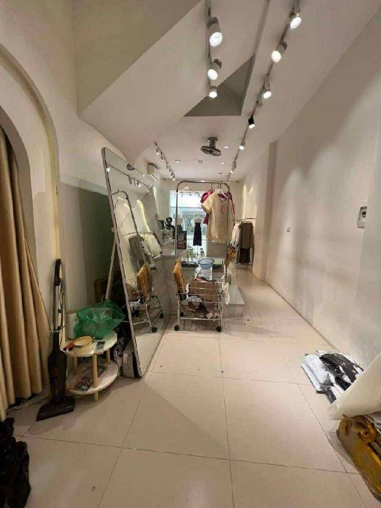 Bán nhà Nguyễn Hy Quang - diện tích 44m2 6 tầng - Mặt phố VIP - giá 35 tỷ