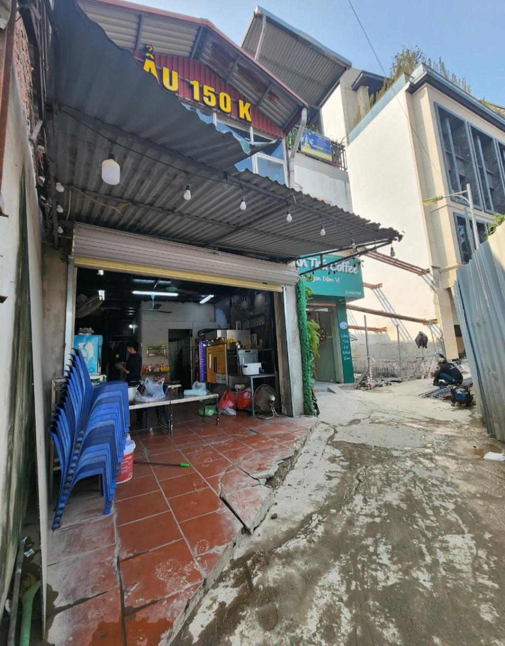 Bán nhà Hoàng Cầu - diện tích 120m2 2 tầng - mặt hồ, ô tô - giá 54 tỷ