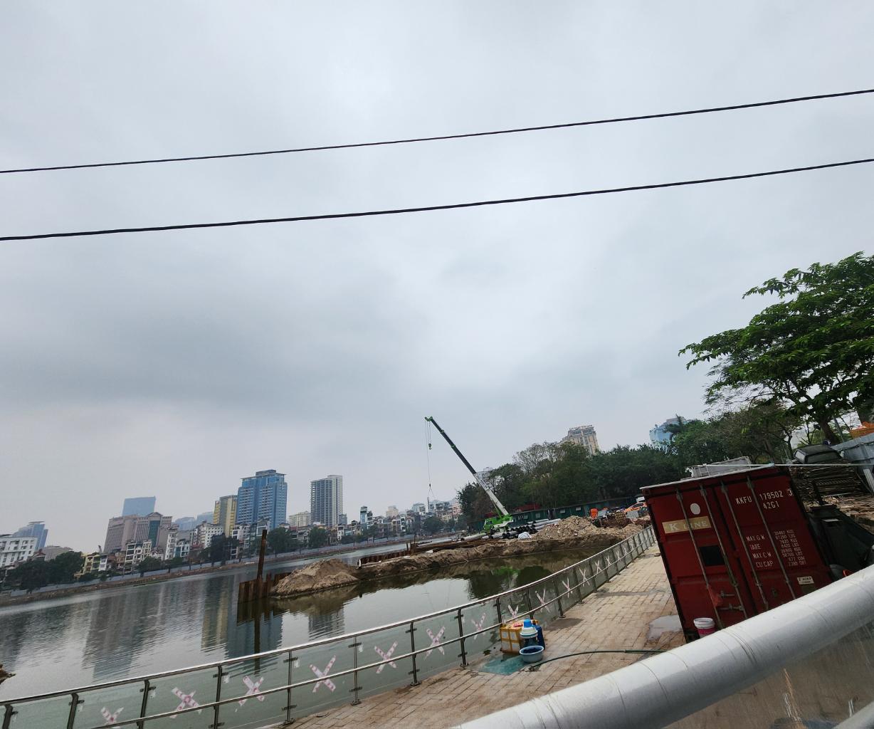 Bán nhà Hoàng Cầu - diện tích 120m2 2 tầng - mặt hồ, ô tô - giá 54 tỷ