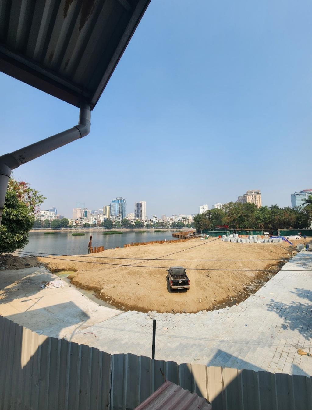 Bán nhà Hoàng Cầu - diện tích 120m2 2 tầng - mặt hồ, ô tô - giá 54 tỷ