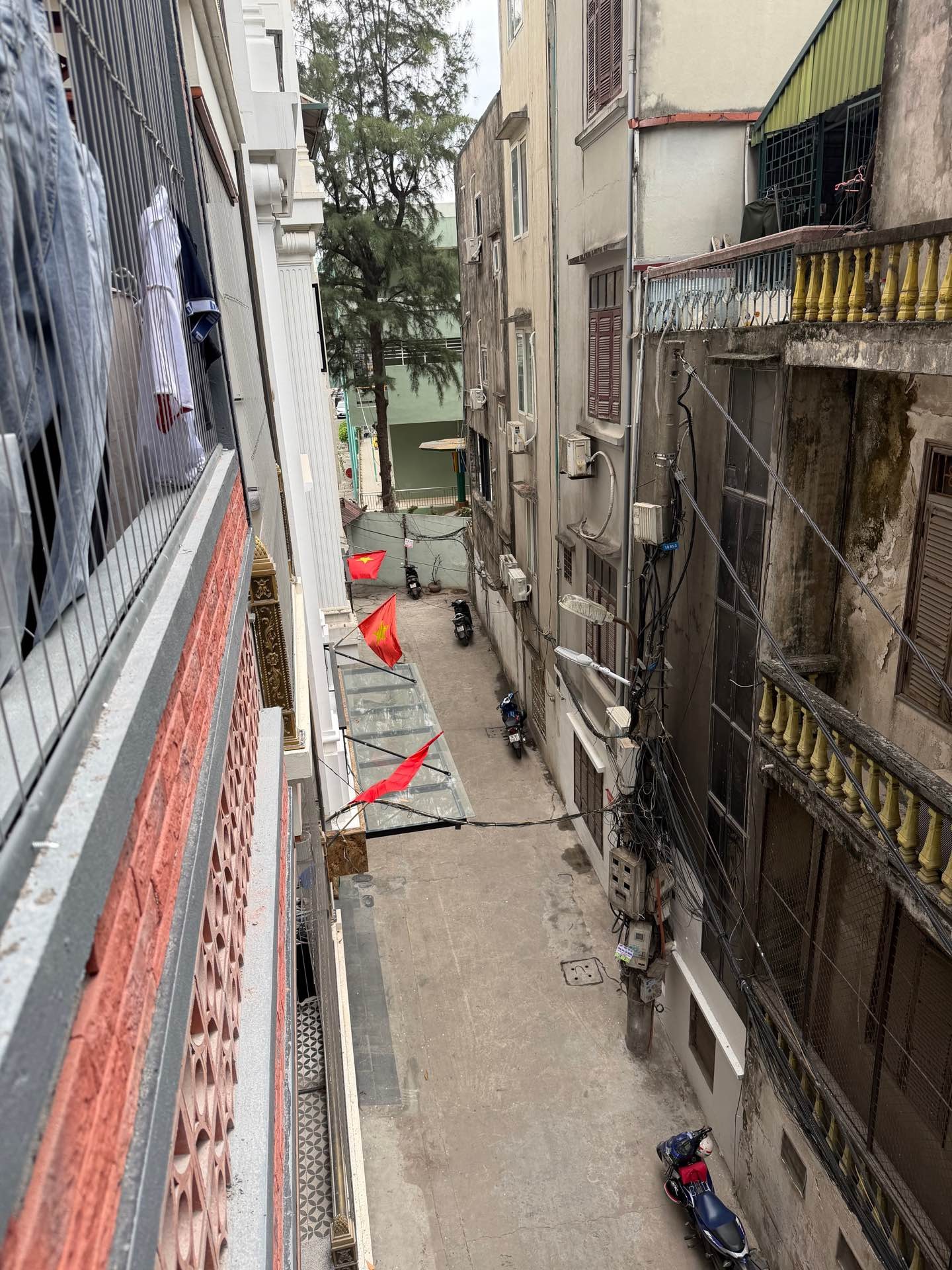 Bán nhà Chùa Láng - diện tích 101.1m2 10 tầng - Ô tô vào nhà - giá 53,9 tỷ