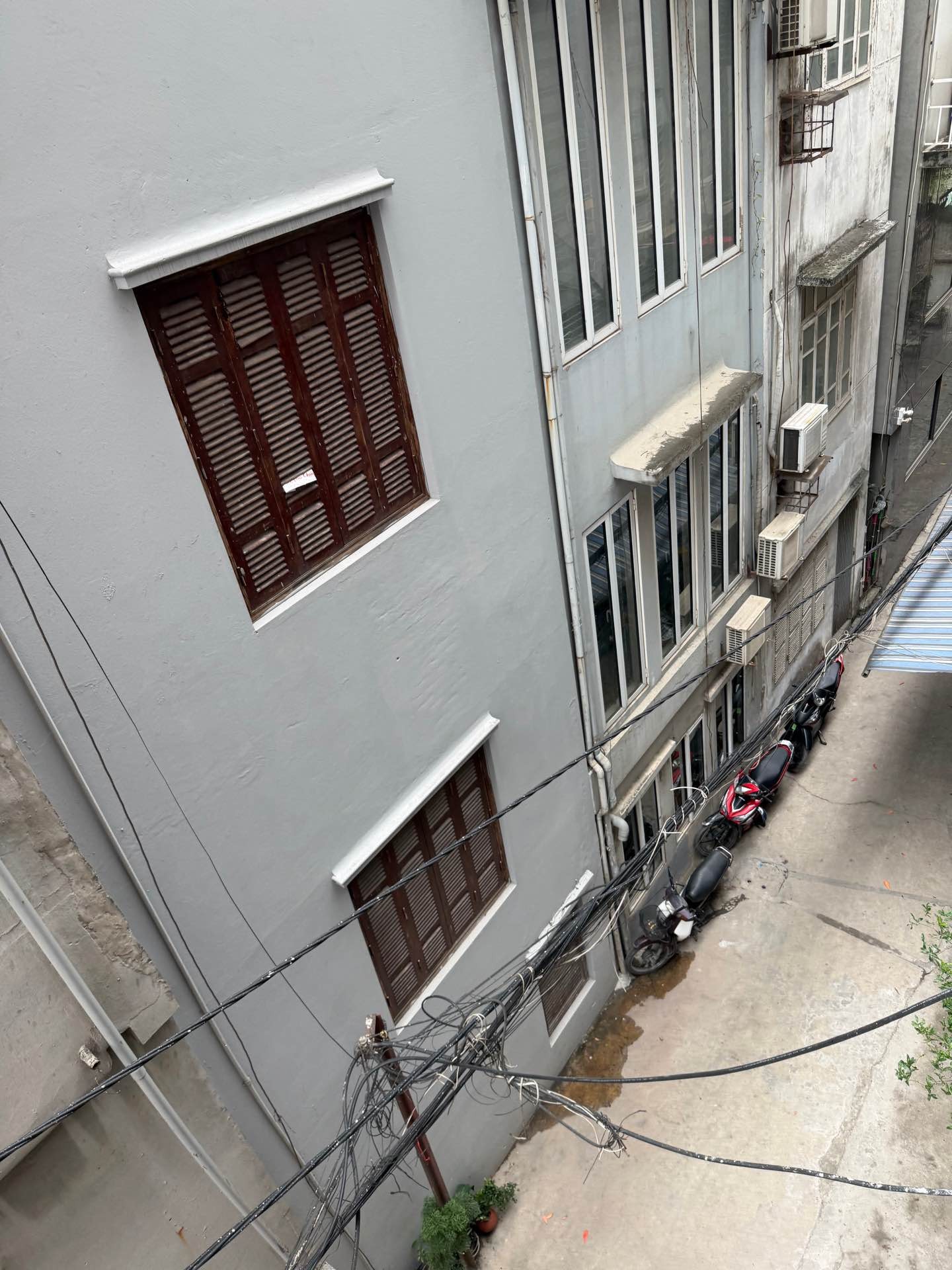 Bán nhà Chùa Láng - diện tích 101.1m2 10 tầng - Ô tô vào nhà - giá 53,9 tỷ