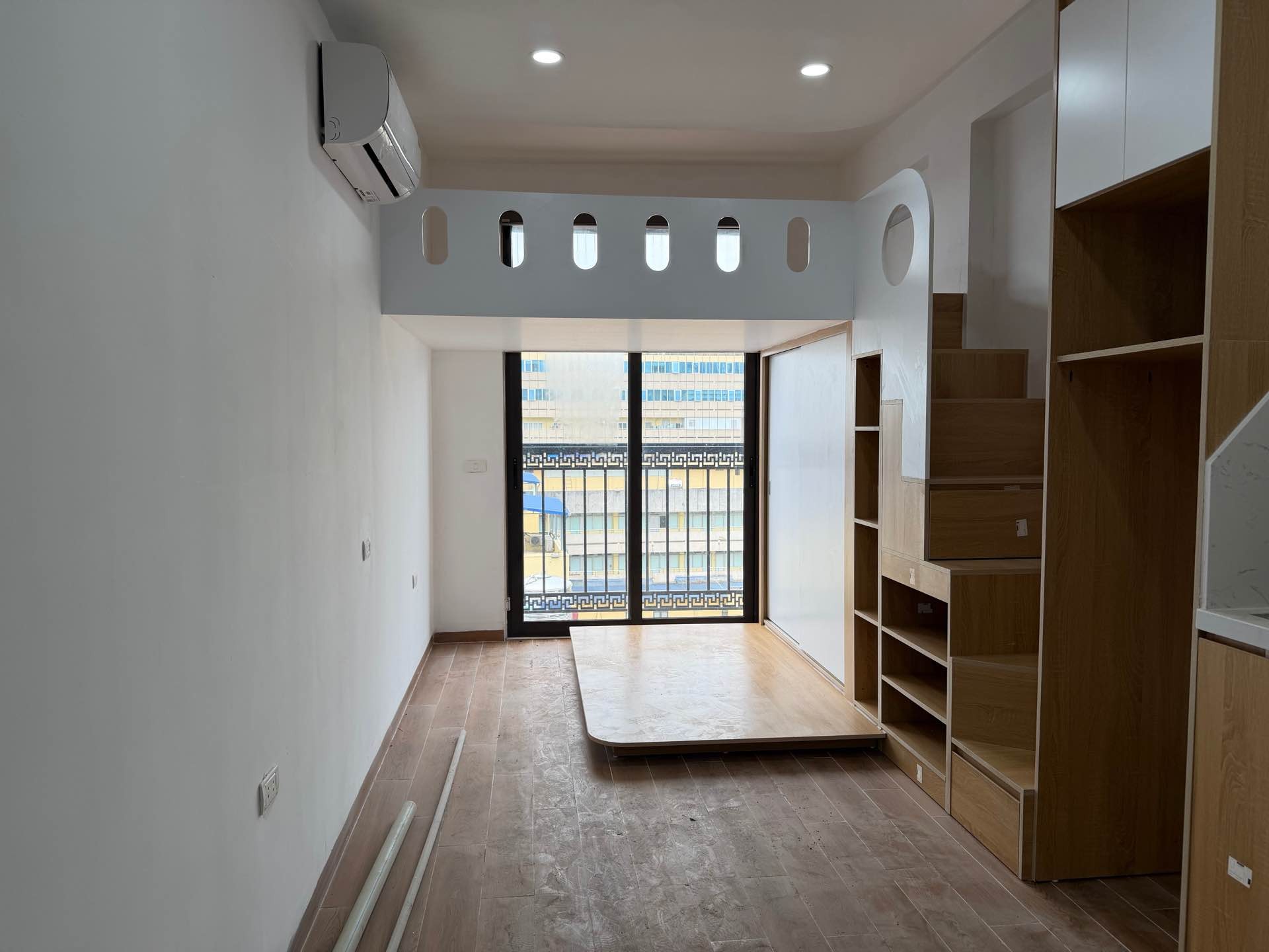 Bán nhà Chùa Láng - diện tích 101.1m2 10 tầng - Ô tô vào nhà - giá 53,9 tỷ