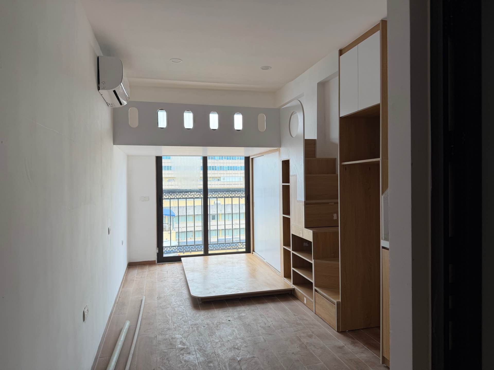 Bán nhà Chùa Láng - diện tích 101.1m2 10 tầng - Ô tô vào nhà - giá 53,9 tỷ