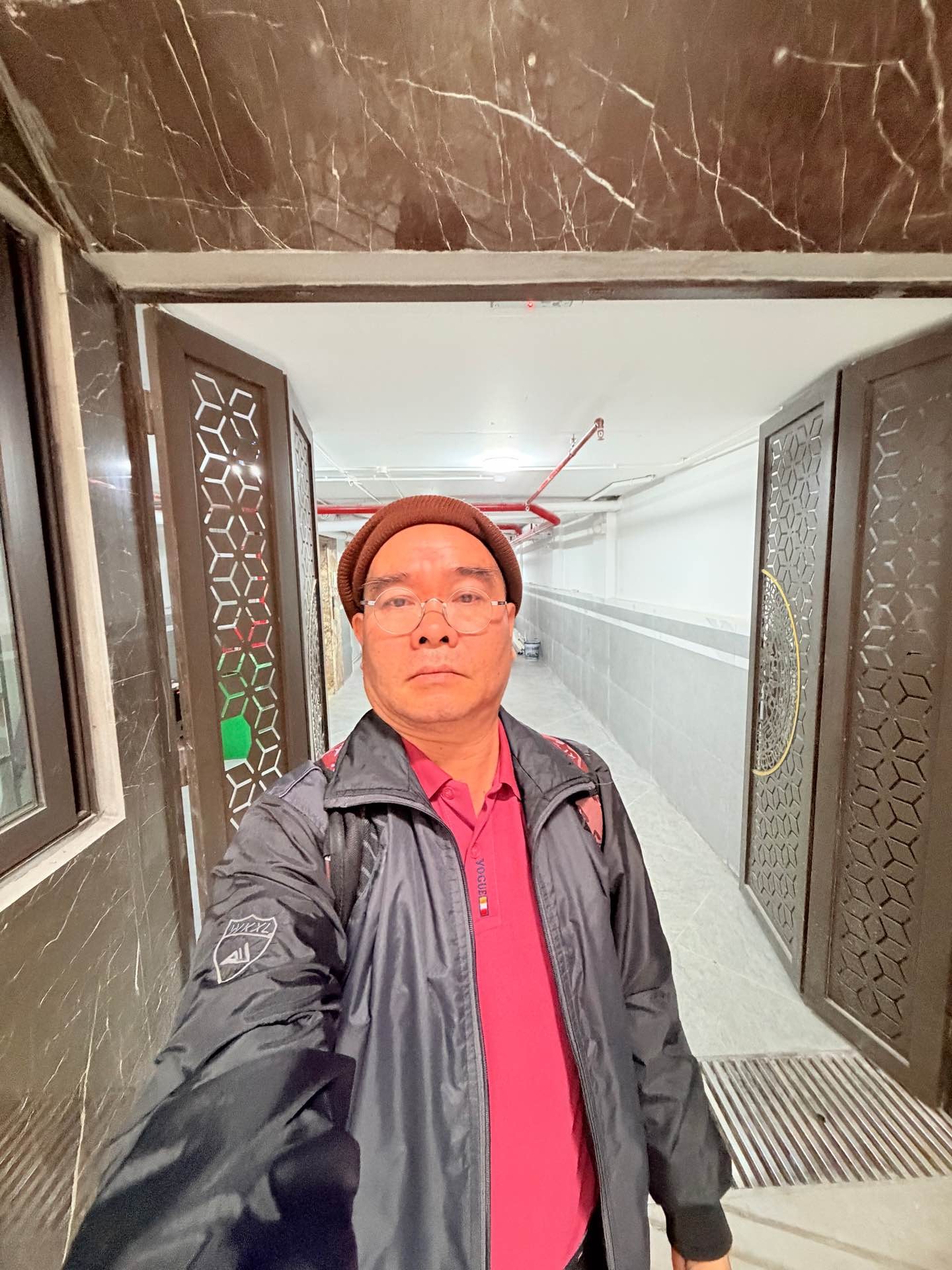 Bán nhà Chùa Láng - diện tích 101.1m2 10 tầng - Ô tô vào nhà - giá 53,9 tỷ