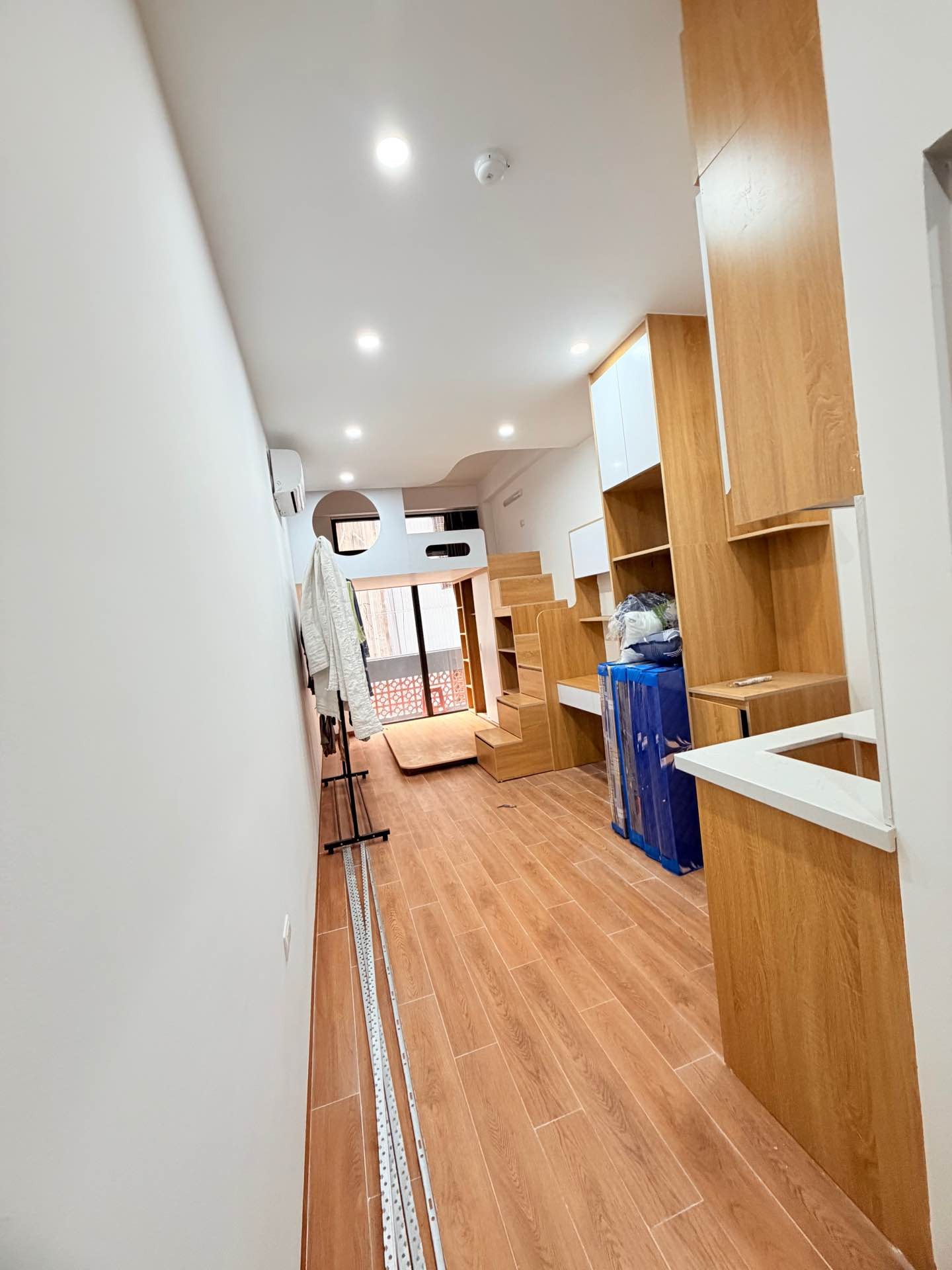 Bán nhà Chùa Láng - diện tích 101.1m2 10 tầng - Ô tô vào nhà - giá 53,9 tỷ