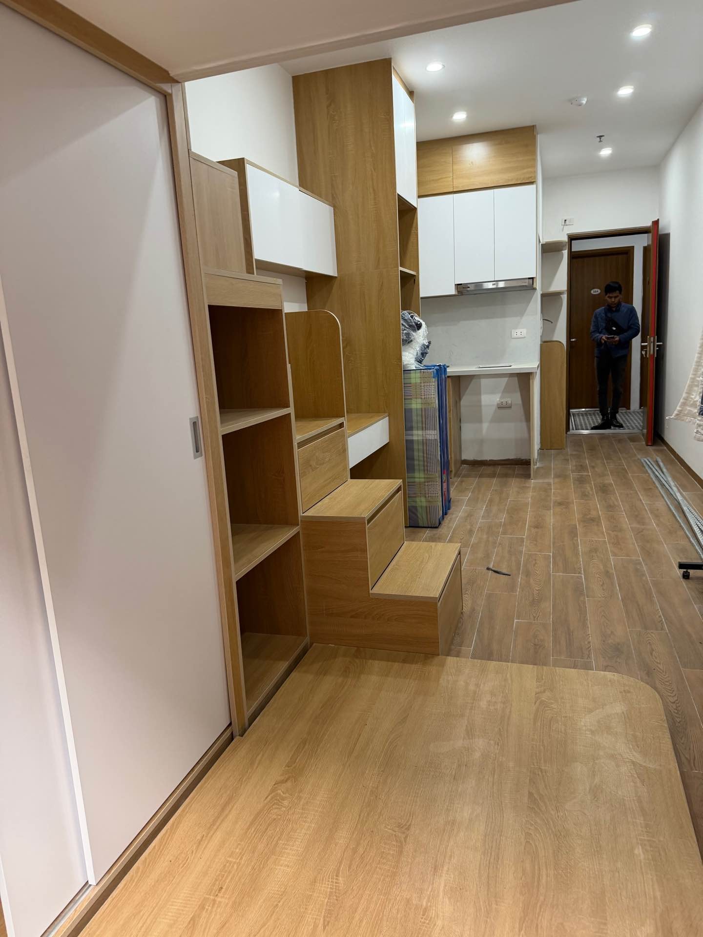 Bán nhà Chùa Láng - diện tích 101.1m2 10 tầng - Ô tô vào nhà - giá 53,9 tỷ