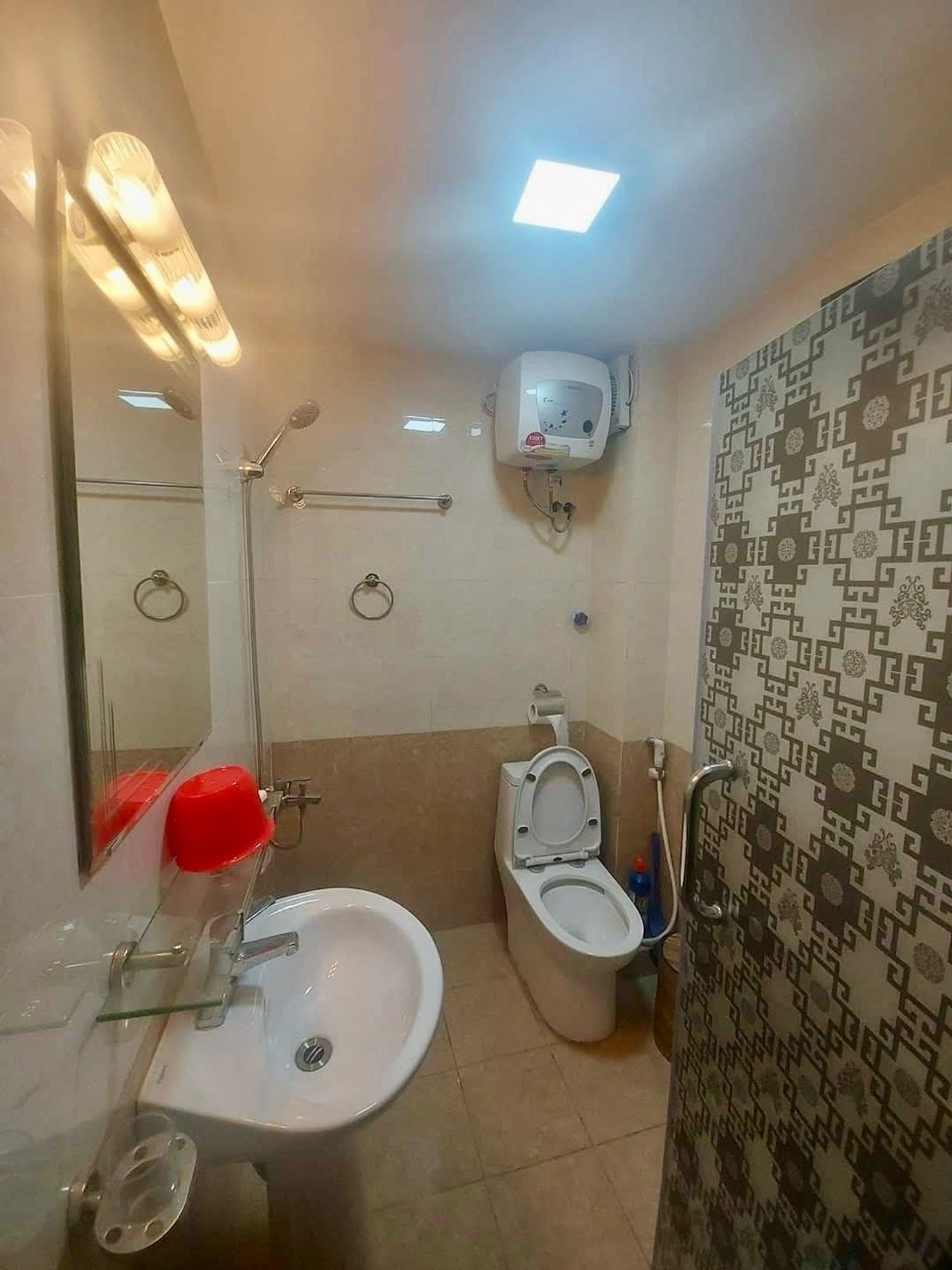 Bán nhà Lê Đại Hành - diện tích 19m2 1.5 tầng - Ô tô thông - giá 4,5 tỷ