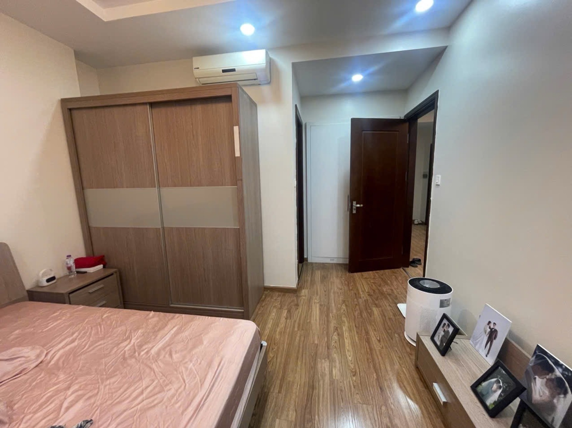 Bán nhà Minh Khai - diện tích 95m2 1 tầng - Lô góc 2 mặt thoáng - giá 13,2 tỷ