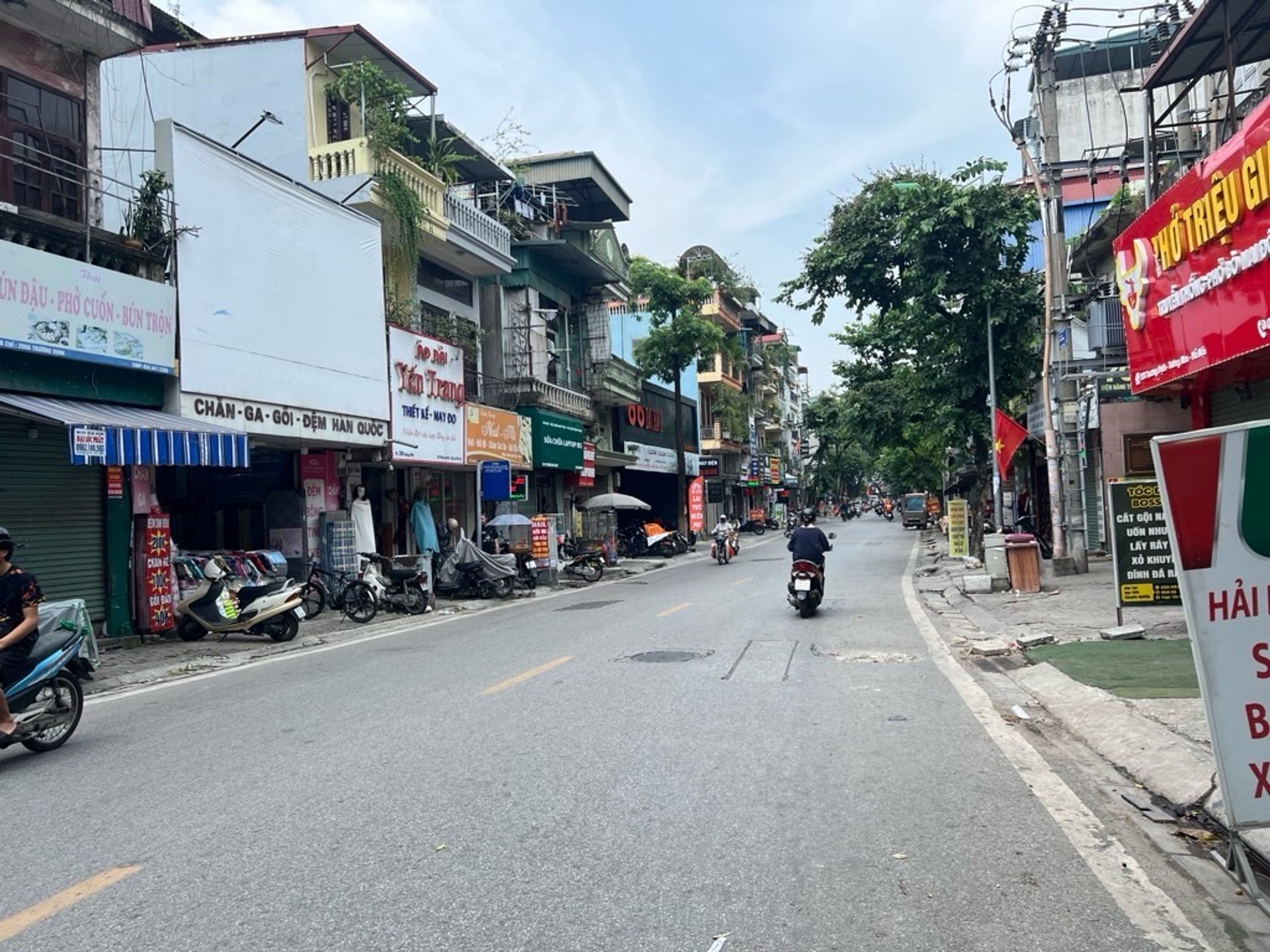Bán nhà Trương Định - diện tích 132m2 3 tầng - Nhà đẹp hiếm có - giá 21,1 tỷ