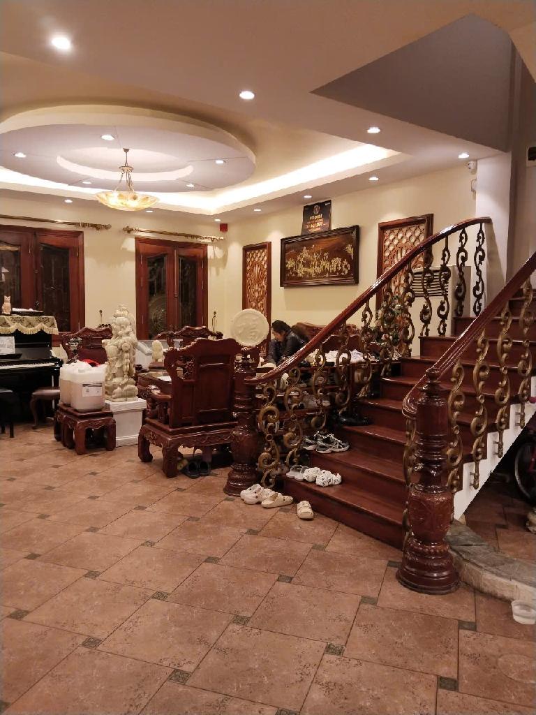 Bán nhà Đội Cấn - diện tích 108m2 5 tầng - Lô góc 2 mặt thoáng - giá 43 tỷ