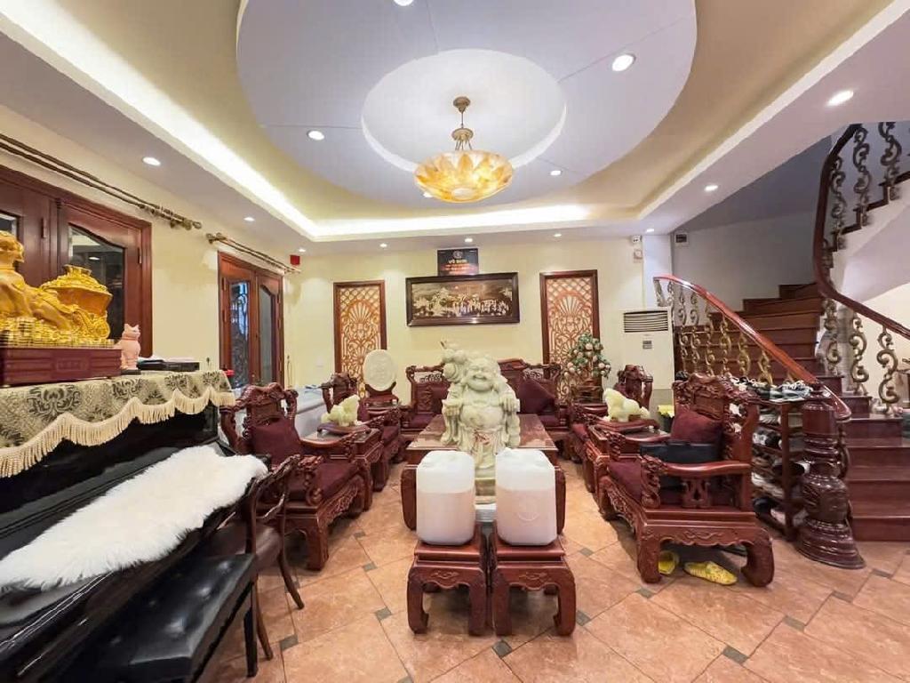 Bán nhà Đội Cấn - diện tích 108m2 5 tầng - Lô góc 2 mặt thoáng - giá 43 tỷ