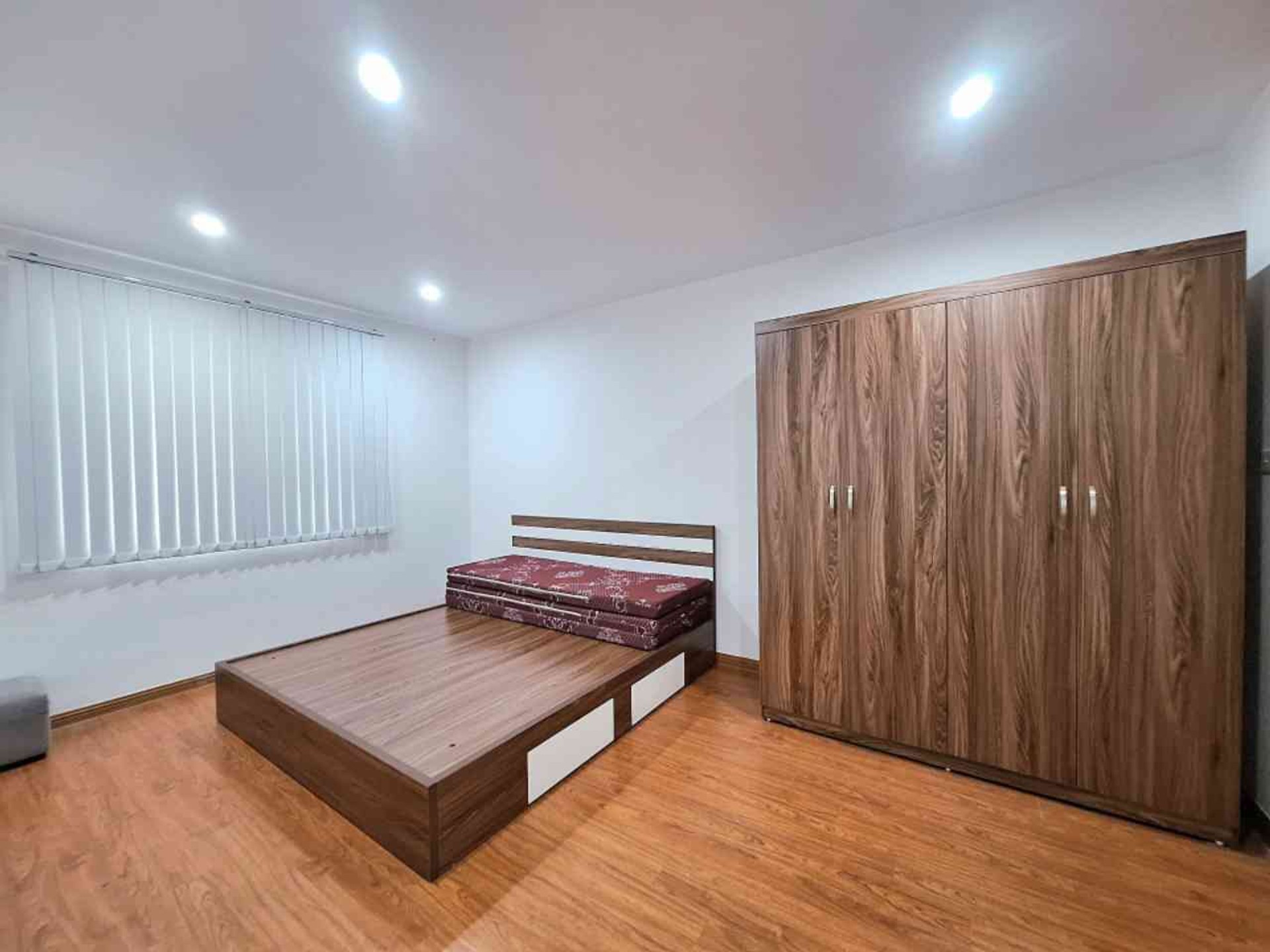Bán nhà Tân Mai - diện tích 88m2 1 tầng - Căn góc 3 thoáng - giá 6,35 tỷ