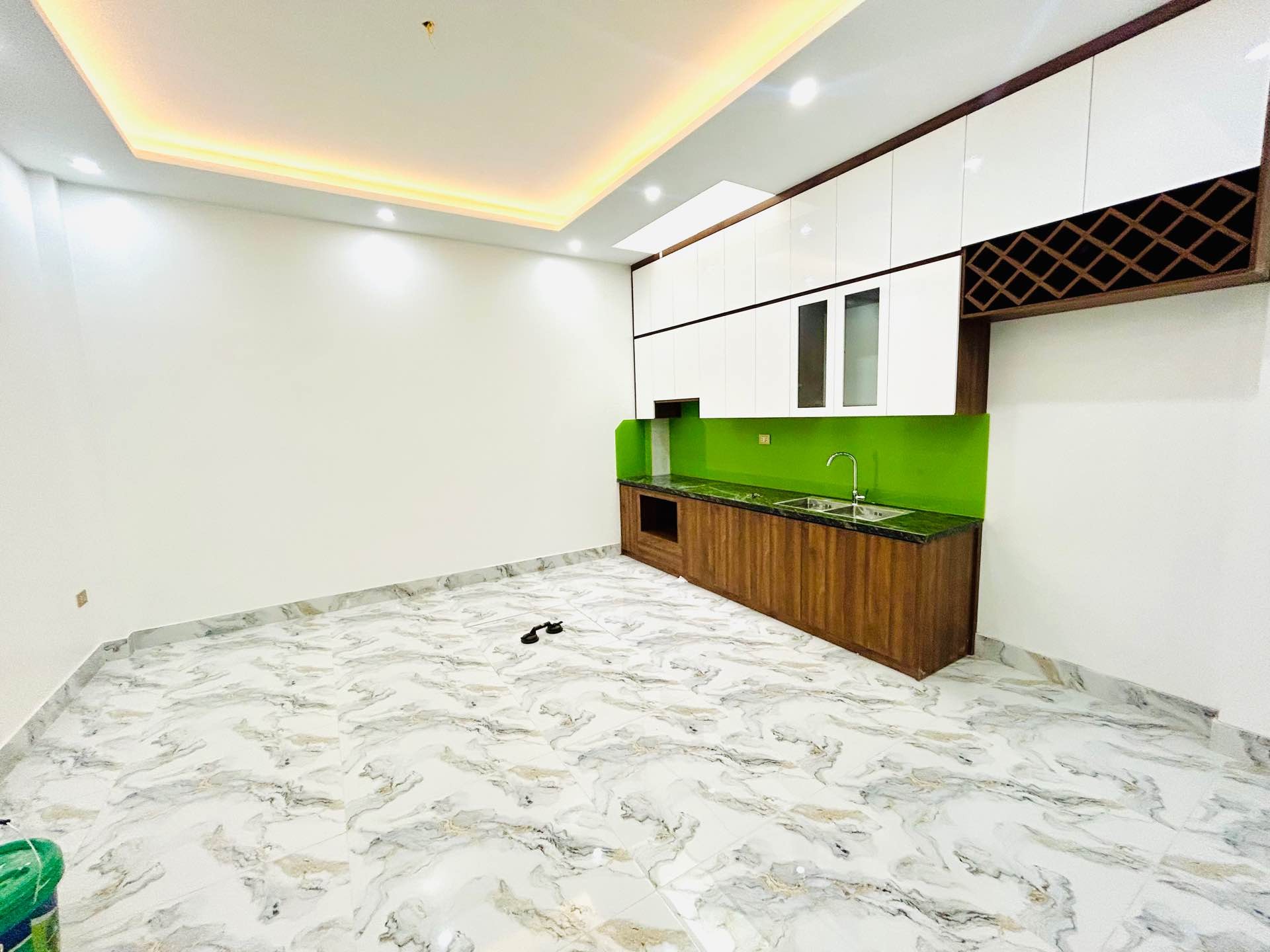 Bán nhà Yên Duyên - diện tích 60m2 5 tầng - Thang máy - giá 12,68 tỷ