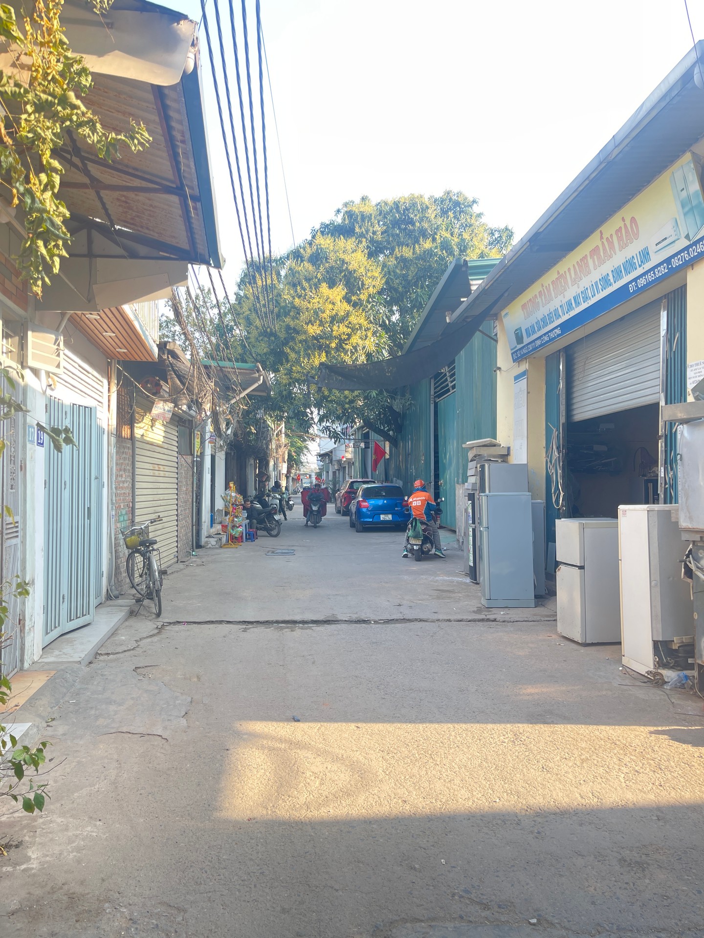 Bán nhà Định Công Thượng - diện tích 30m2 2 tầng - Ô TÔ TRÁNH - giá 2,8 tỷ