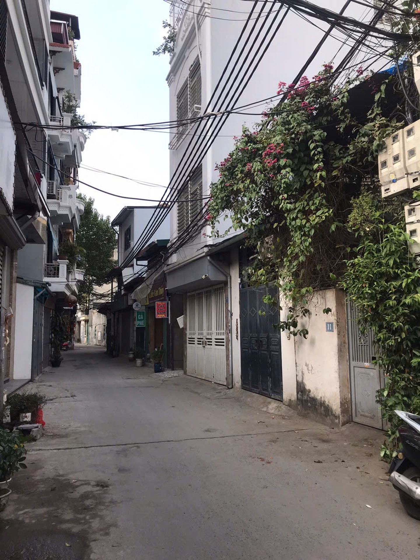 Bán nhà Định Công Thượng - diện tích 30m2 2 tầng - Ô TÔ TRÁNH - giá 2,8 tỷ