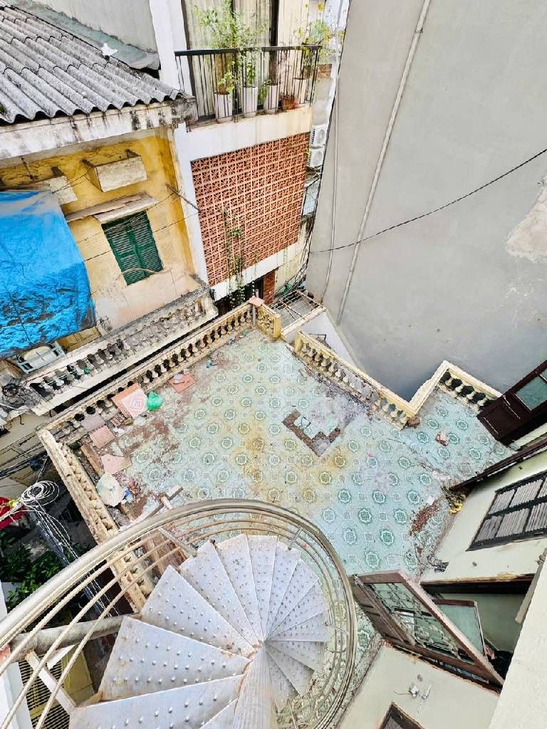 Bán nhà Vân Hồ - diện tích 51m2 5 tầng - Lô góc, mặt tiền rộng 5.2m - giá 14,5 tỷ
