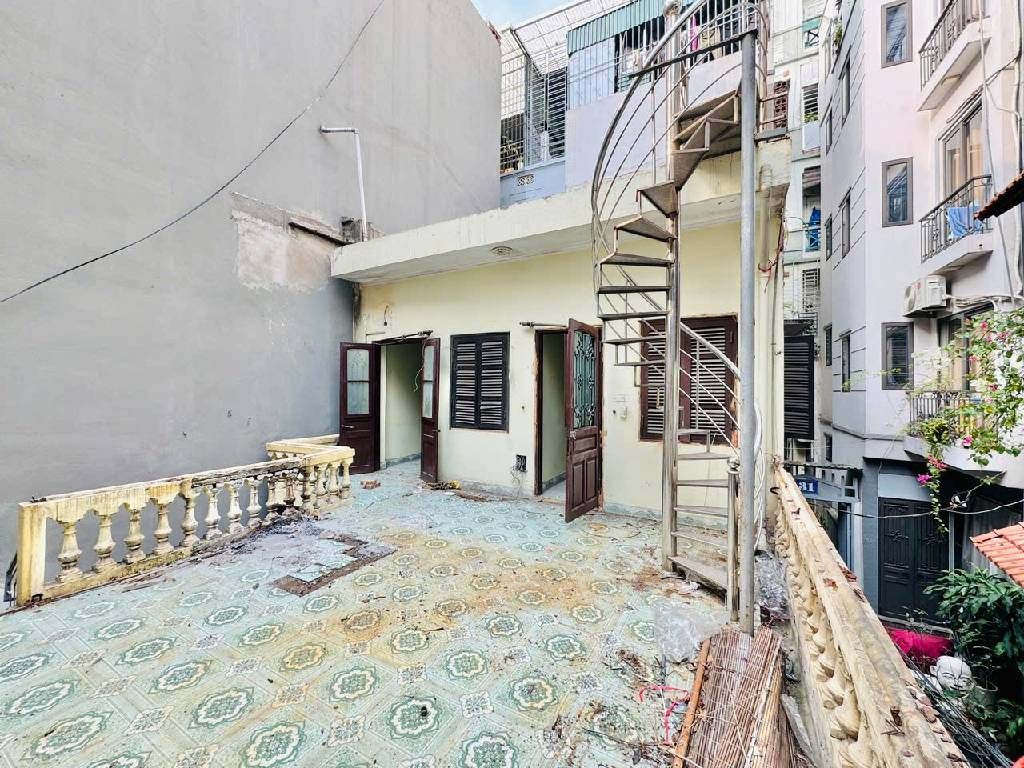 Bán nhà Vân Hồ - diện tích 51m2 5 tầng - Lô góc, mặt tiền rộng 5.2m - giá 14,5 tỷ