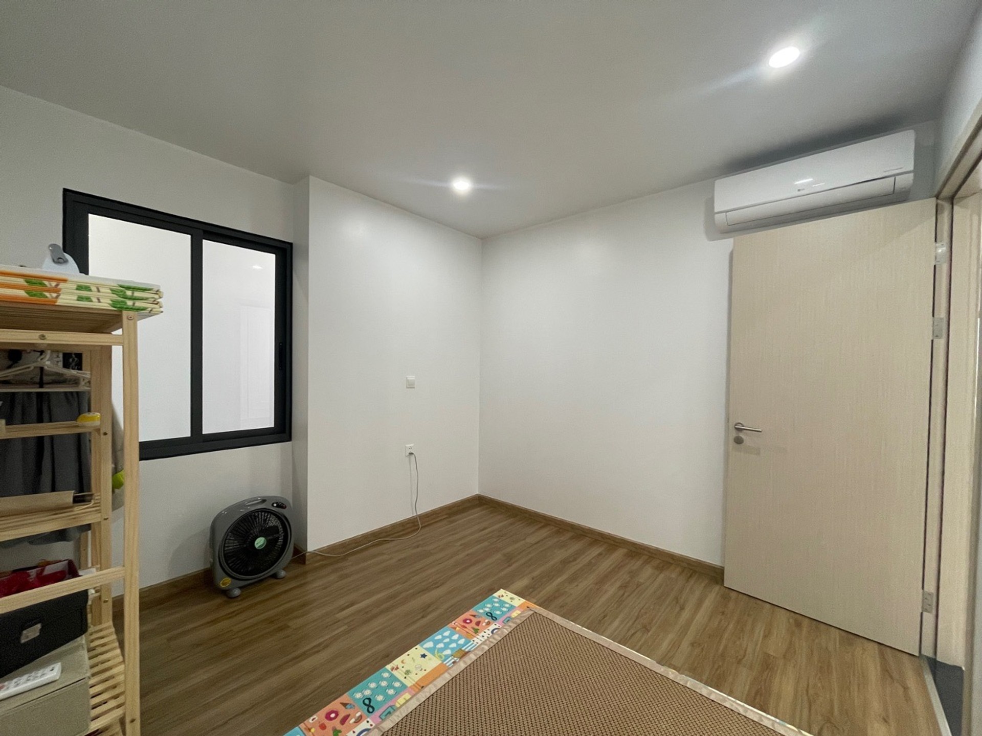 Bán nhà Hoàng Mai - diện tích 114m2 1 tầng - LÔ GÓC 3 MẶT THOÁNG - giá 11,5 tỷ