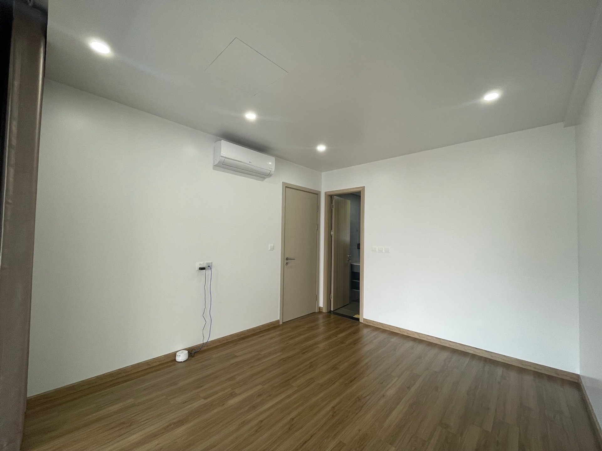 Bán nhà Hoàng Mai - diện tích 114m2 1 tầng - LÔ GÓC 3 MẶT THOÁNG - giá 11,5 tỷ