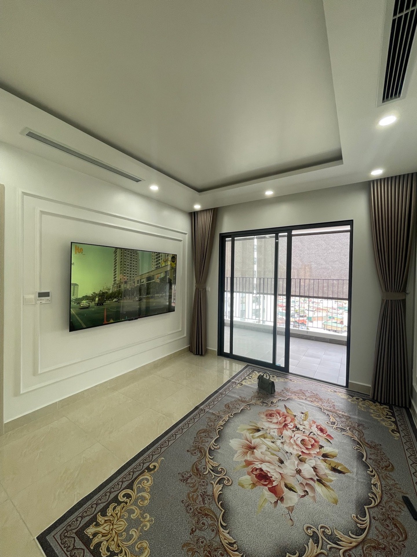 Bán nhà Hoàng Mai - diện tích 114m2 1 tầng - LÔ GÓC 3 MẶT THOÁNG - giá 11,5 tỷ