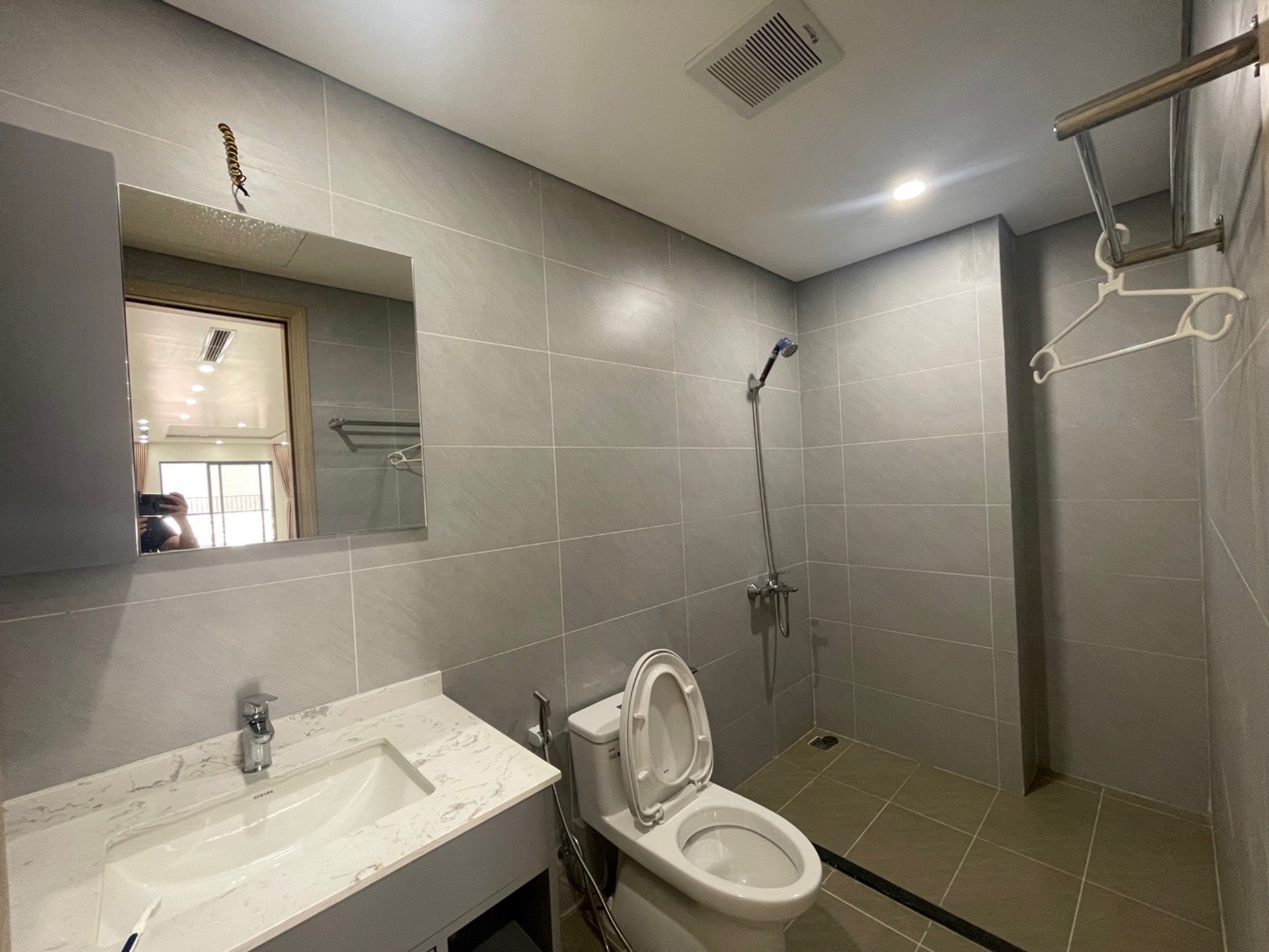 Bán nhà Hoàng Mai - diện tích 114m2 1 tầng - LÔ GÓC 3 MẶT THOÁNG - giá 11,5 tỷ
