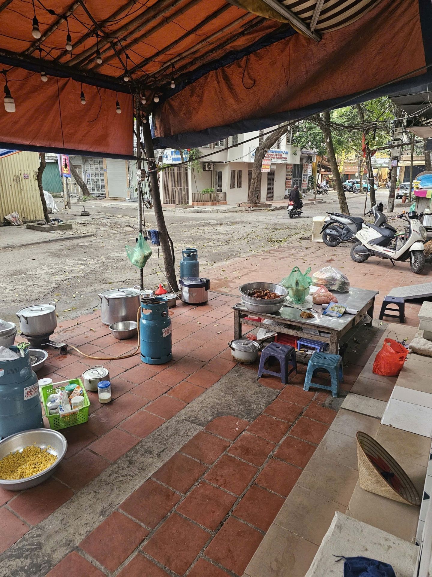 Bán nhà Ngõ 3 LK Đền Lừ - diện tích 70m2 3 tầng - ô tô tránh - giá 34,6 tỷ