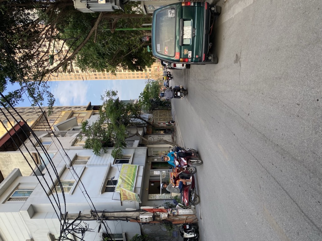 Bán nhà Trịnh Đình Cửu - diện tích 129m2 2 tầng - ô tô tránh - giá 31,5 tỷ