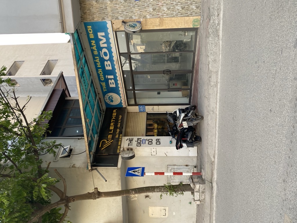 Bán nhà Trịnh Đình Cửu - diện tích 129m2 2 tầng - ô tô tránh - giá 31,5 tỷ