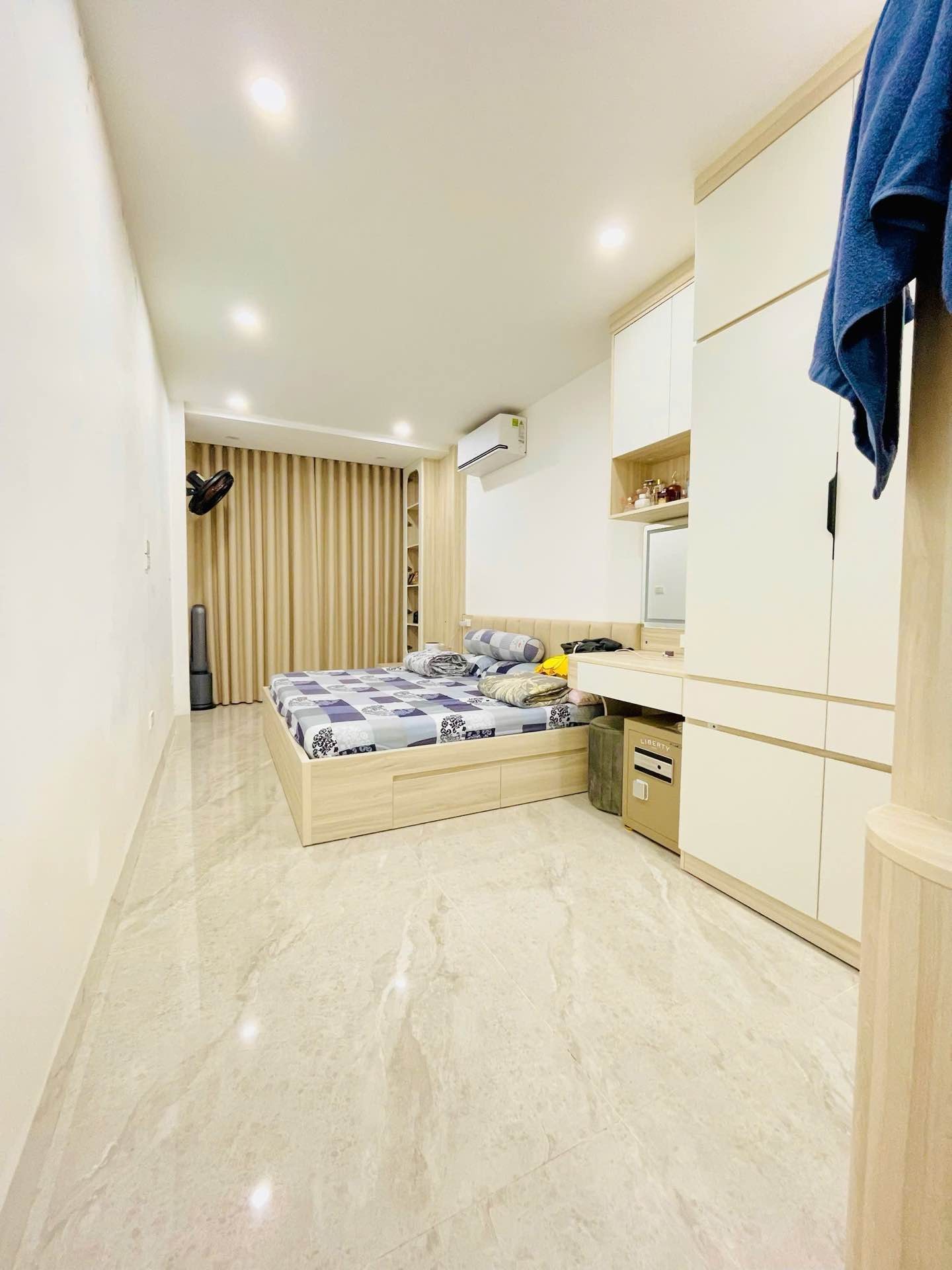 Bán nhà Hai Bà Trưng - diện tích 27m2 5 tầng - Ô TÔ 3M - giá 11,5 tỷ