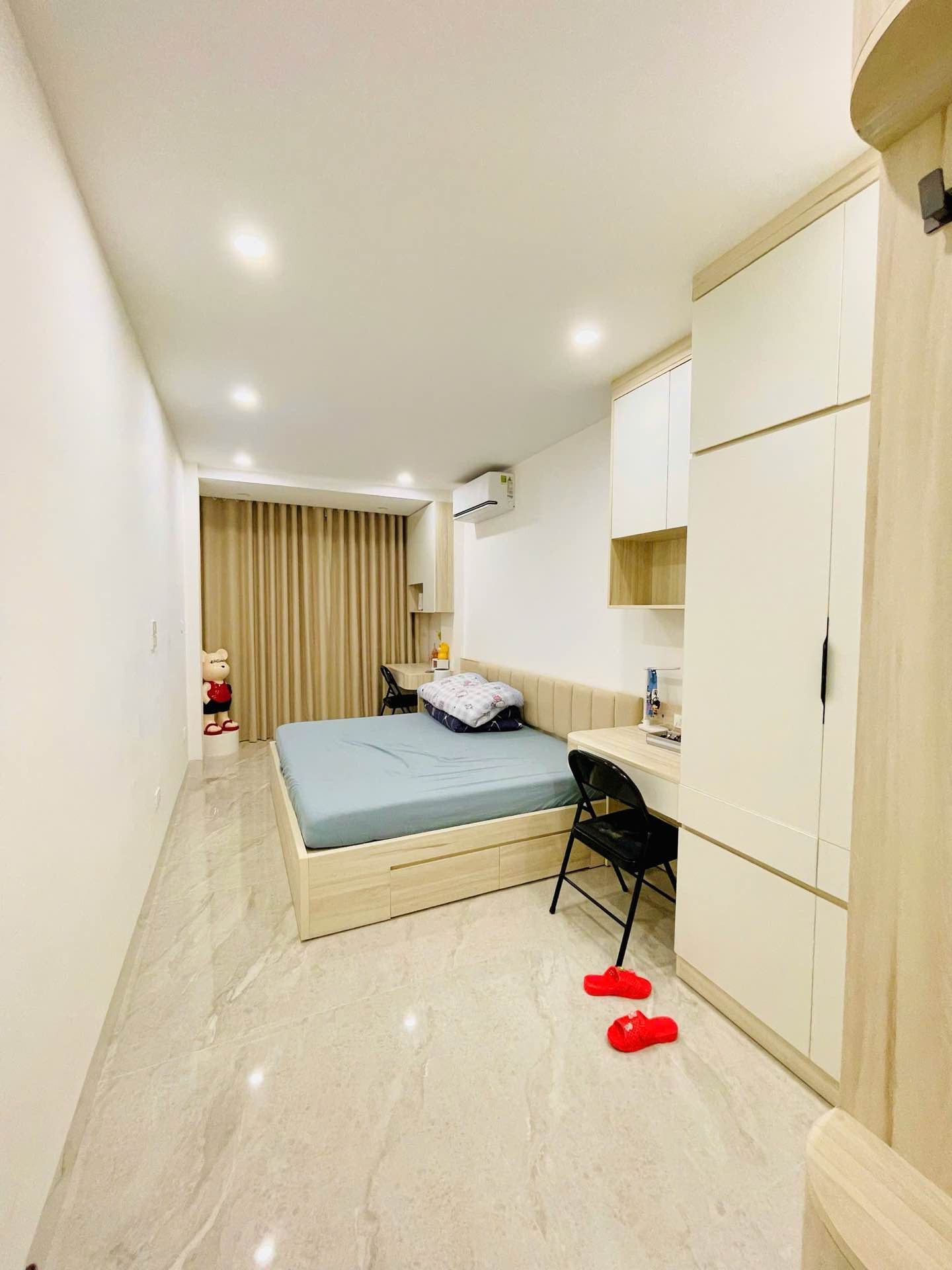 Bán nhà Hai Bà Trưng - diện tích 27m2 5 tầng - Ô TÔ 3M - giá 11,5 tỷ