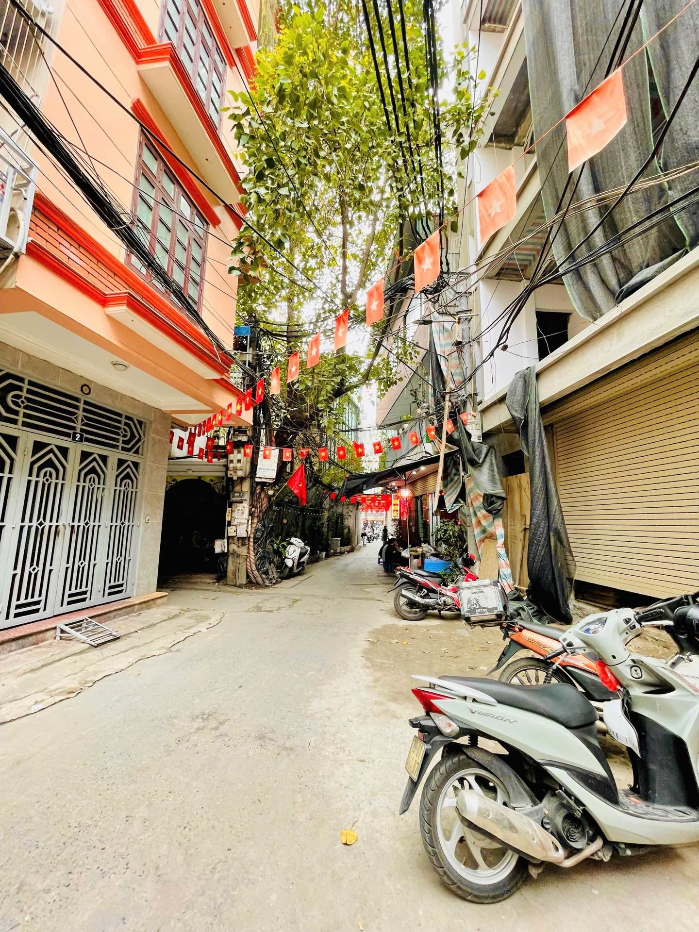 Bán nhà Hai Bà Trưng - diện tích 27m2 5 tầng - Ô TÔ 3M - giá 11,5 tỷ