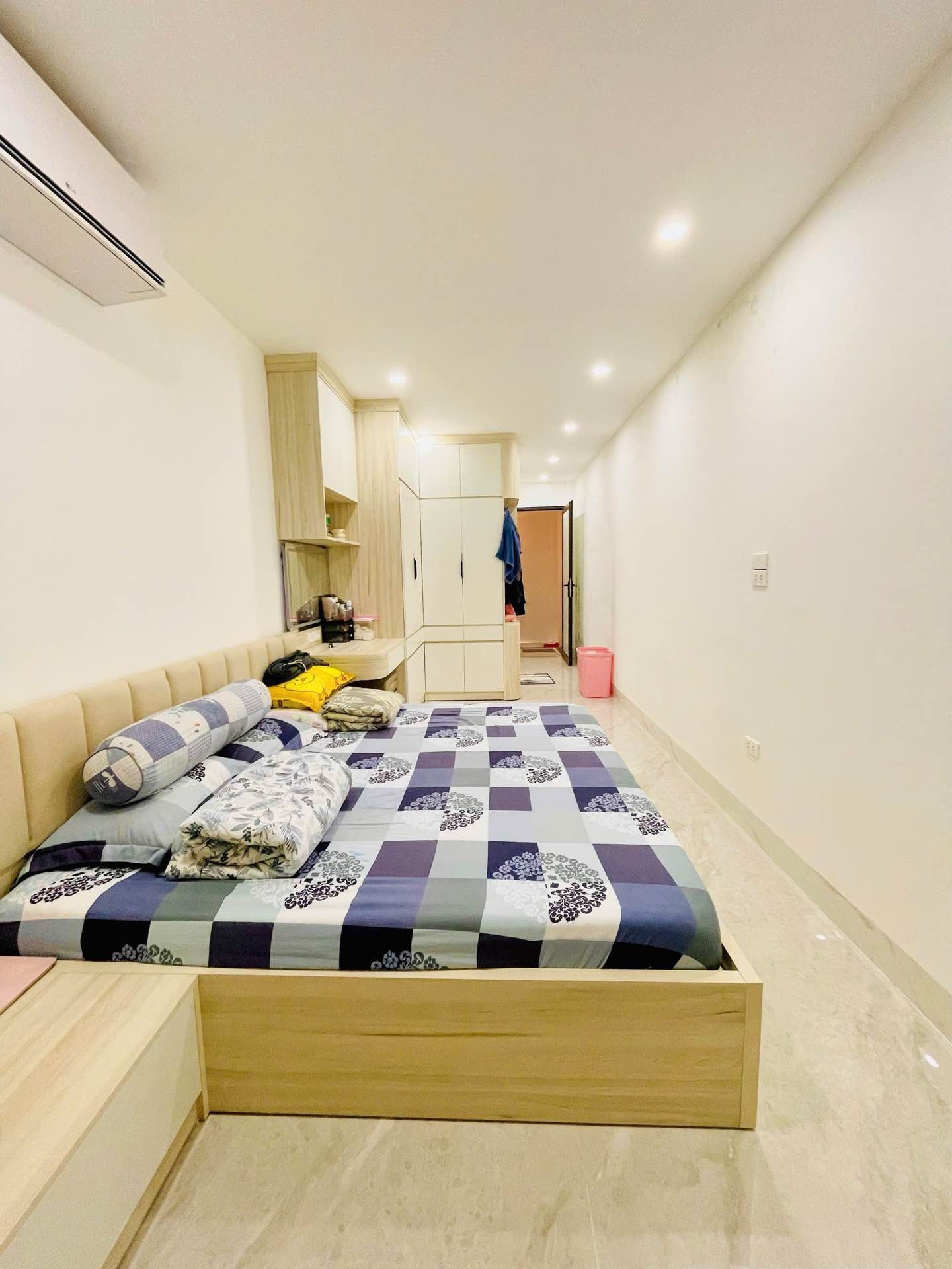 Bán nhà Hai Bà Trưng - diện tích 27m2 5 tầng - Ô TÔ 3M - giá 11,5 tỷ