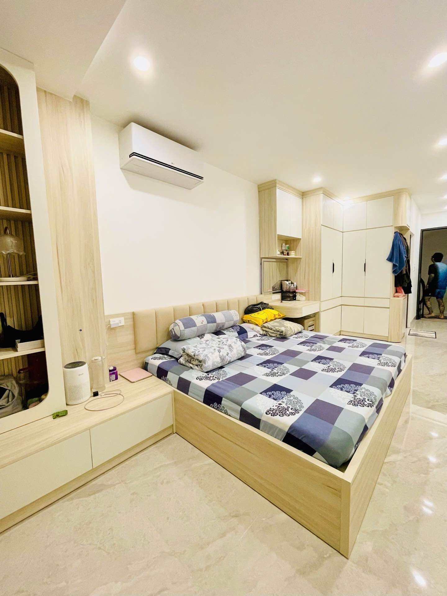 Bán nhà Hai Bà Trưng - diện tích 27m2 5 tầng - Ô TÔ 3M - giá 11,5 tỷ