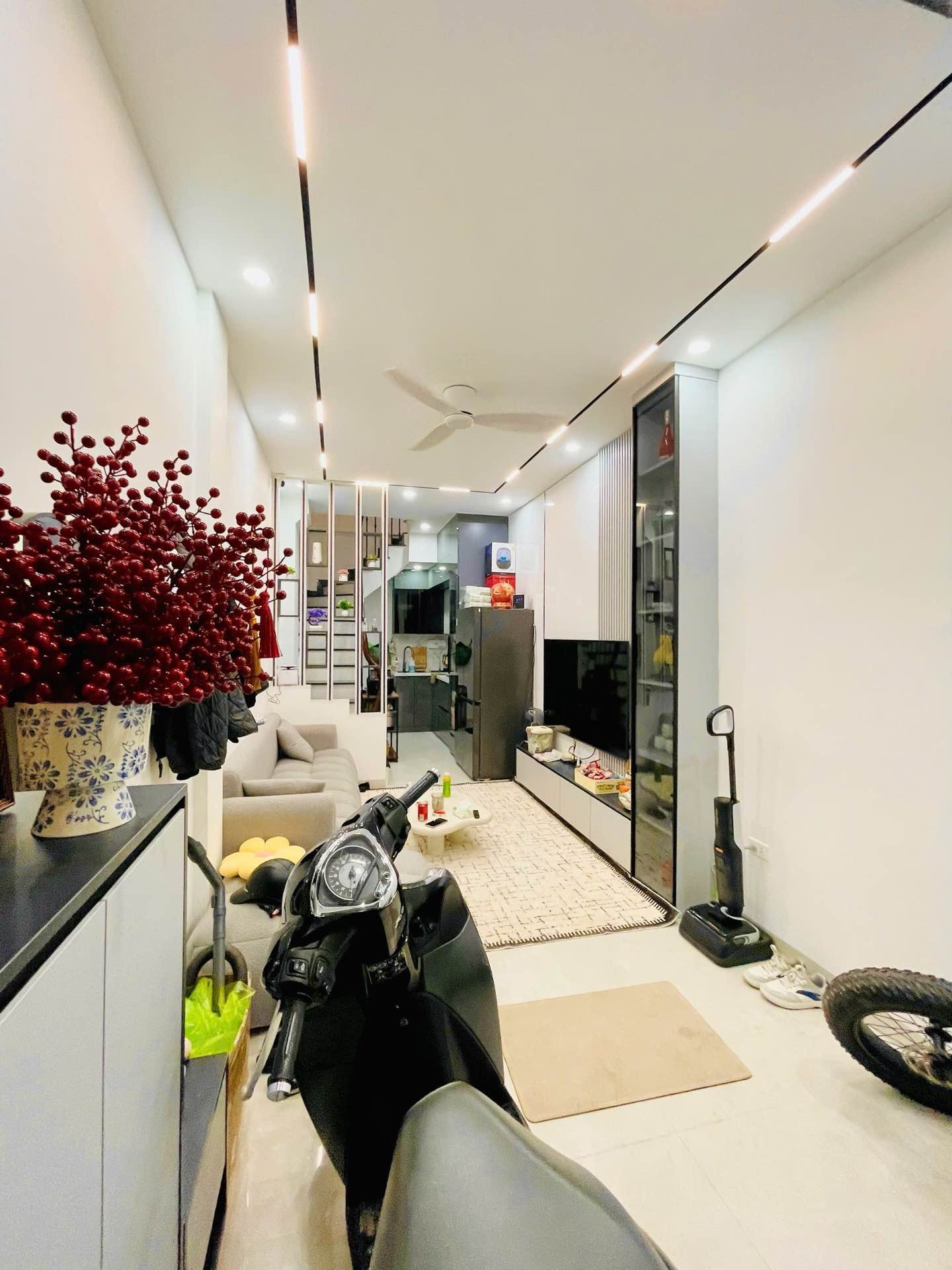 Bán nhà Hai Bà Trưng - diện tích 27m2 5 tầng - Ô TÔ 3M - giá 11,5 tỷ