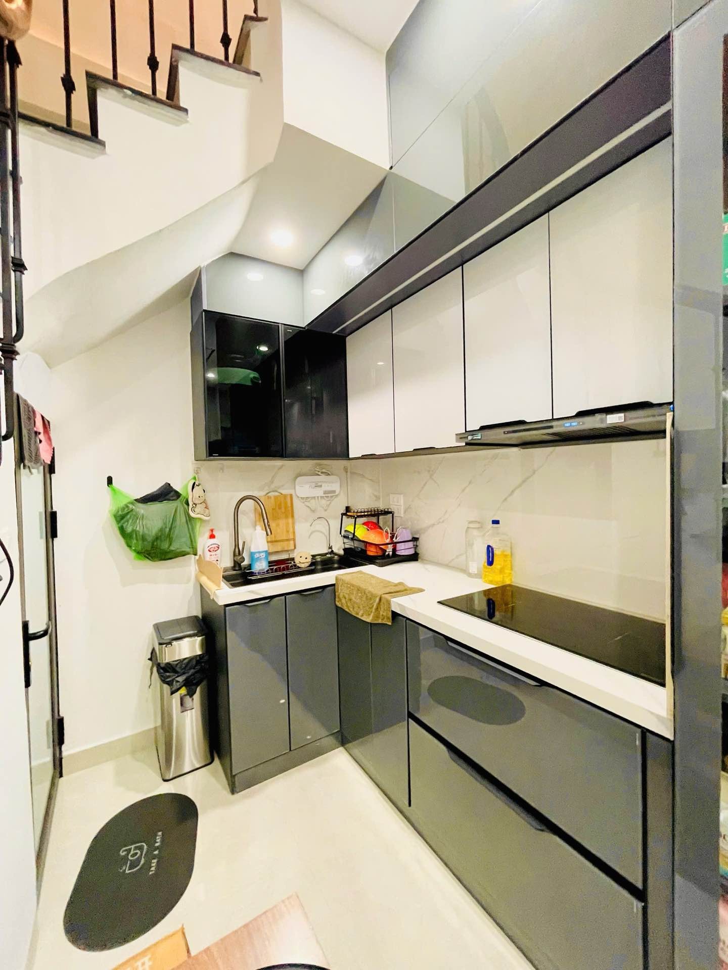 Bán nhà Hai Bà Trưng - diện tích 27m2 5 tầng - Ô TÔ 3M - giá 11,5 tỷ