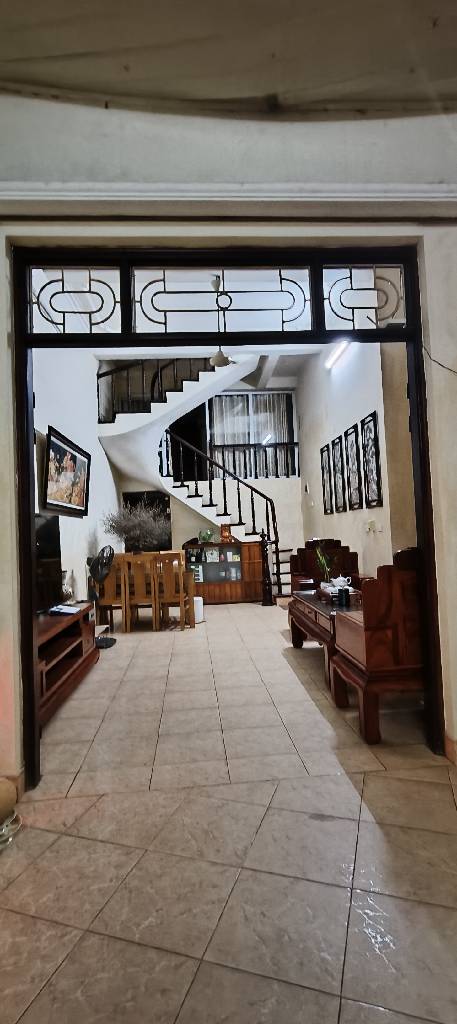 Bán nhà Hoàng Mai - diện tích 74m2 3 tầng - Ô tô đỗ cửa - giá 19,5 tỷ