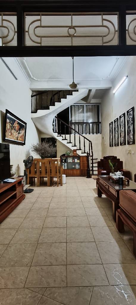 Bán nhà Hoàng Mai - diện tích 74m2 3 tầng - Ô tô đỗ cửa - giá 19,5 tỷ