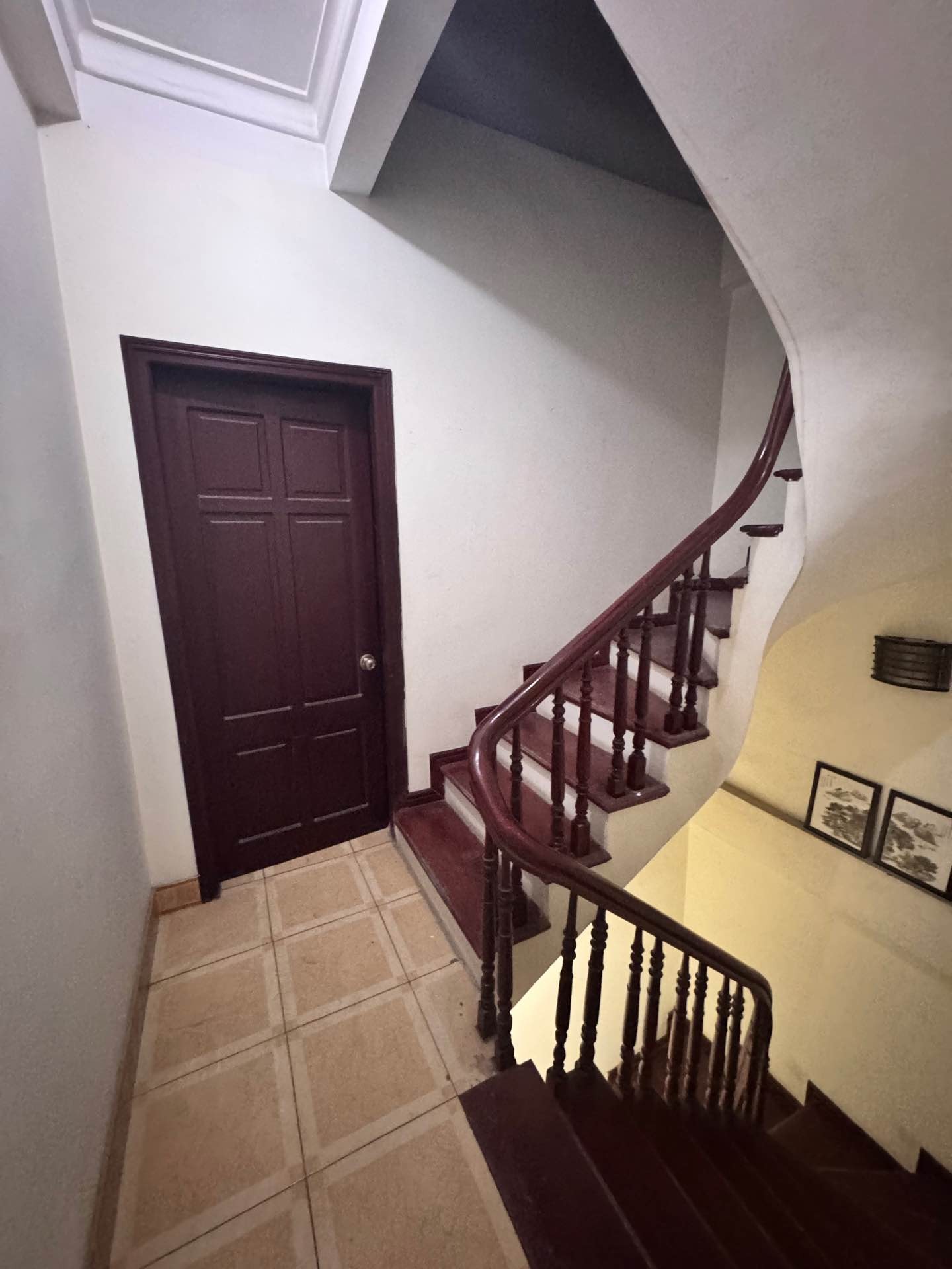 Bán nhà Minh Khai - diện tích 85m2 4 tầng - Ngõ ô tô tránh - giá 28,9 tỷ