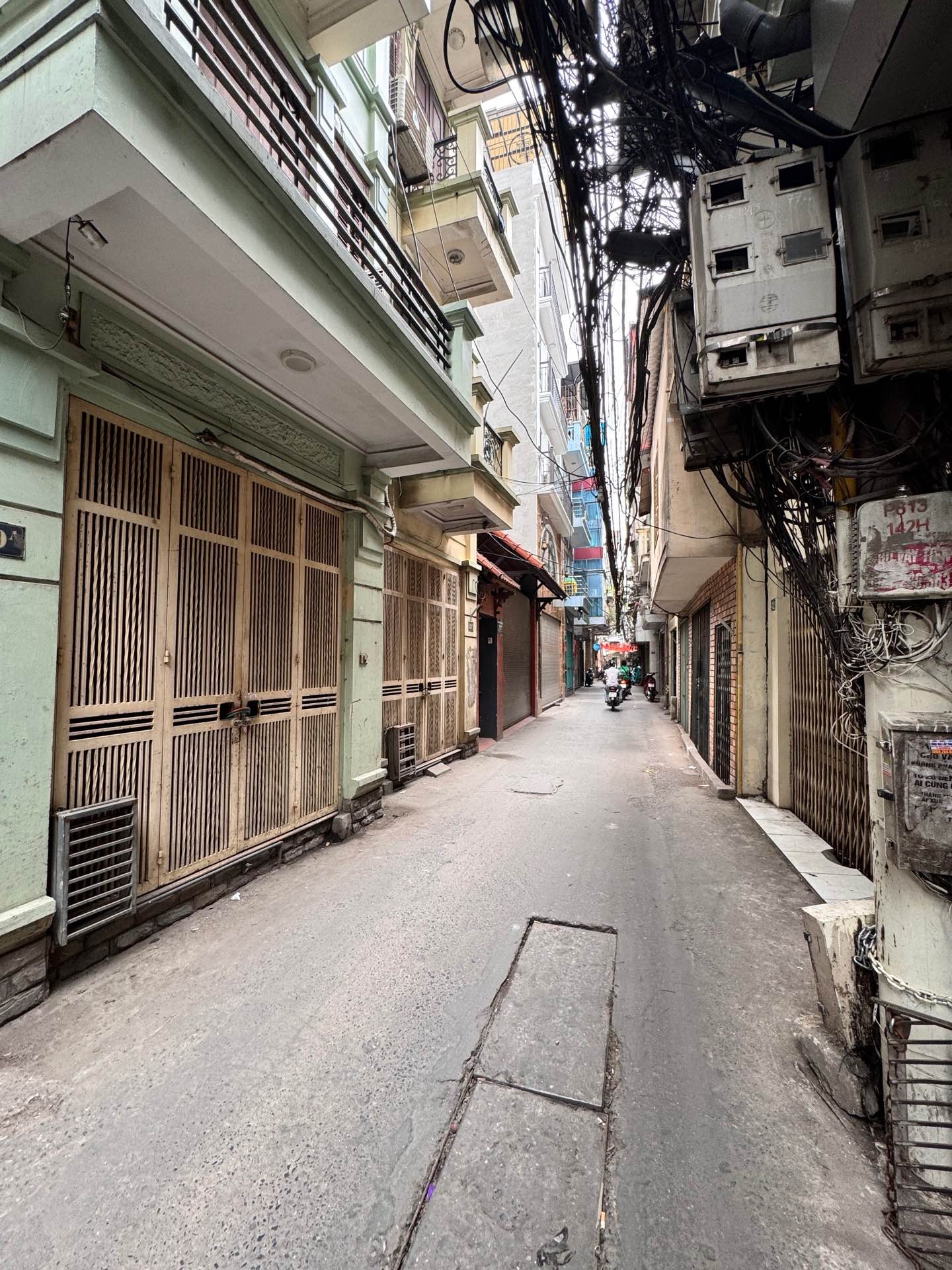 Bán nhà Minh Khai - diện tích 85m2 4 tầng - Ngõ ô tô tránh - giá 28,9 tỷ